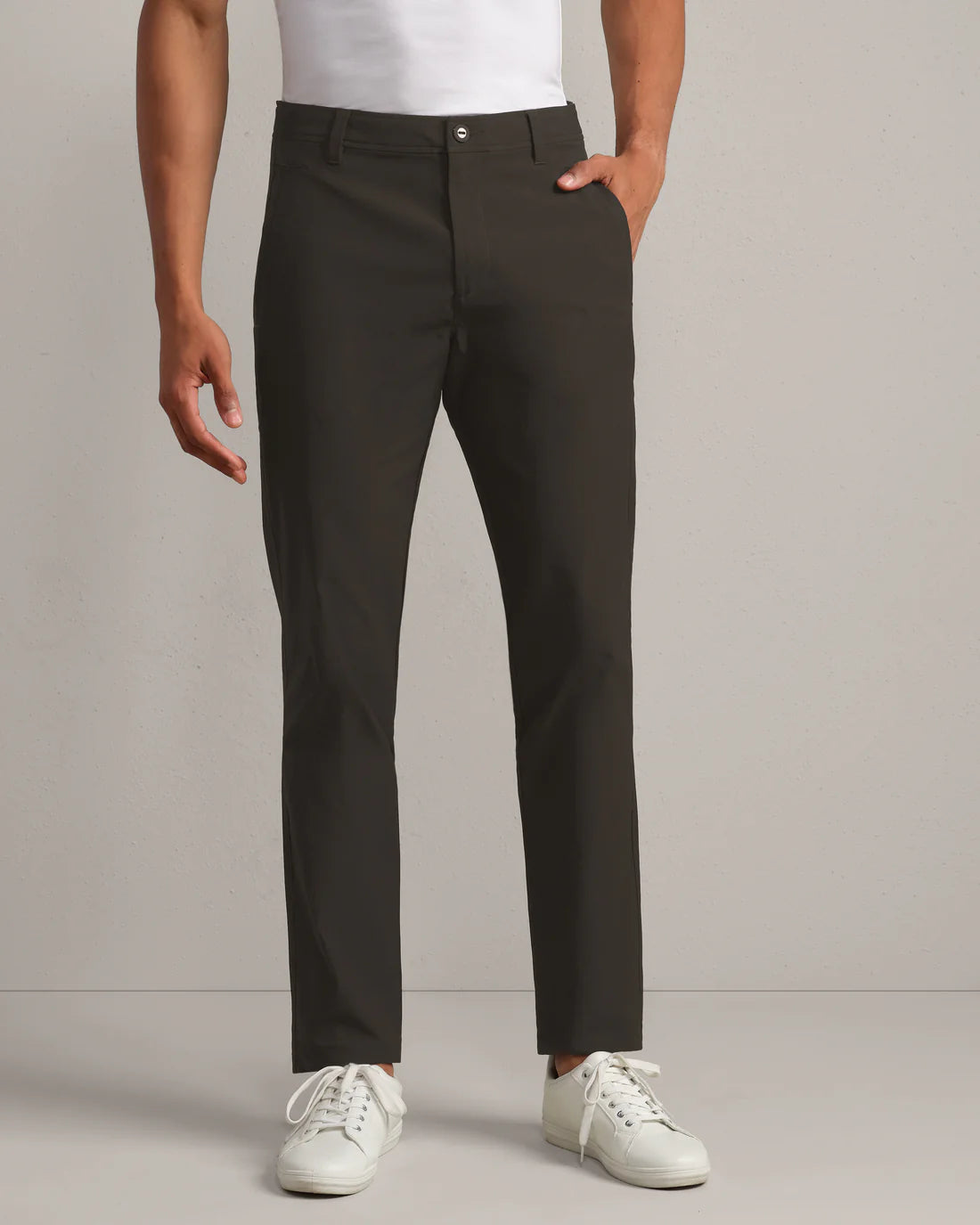 Nomad Tech Chino - Slim